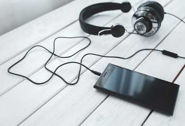 切尔西新援疑似公布新恋情！给对方一张无限额信用卡